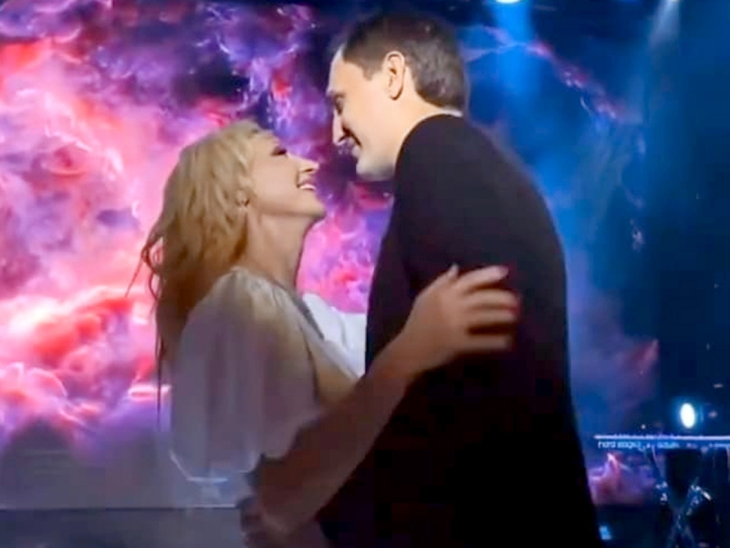 Орбакайте получила от бывшего