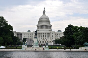 Посольство США в РФ с 12 мая прекращает выдачу неиммиграционных виз