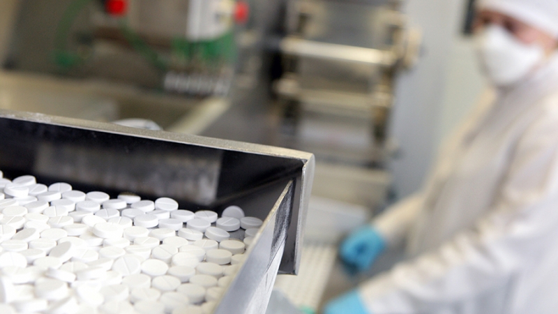 Правительство профинансирует сертификацию лекарств из России за границей