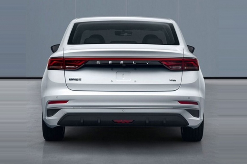 Седан Geely Emgrand нового поколения показался без камуфляжа