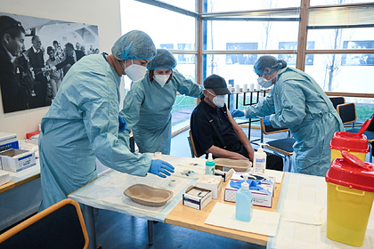 Словакия отказалась от вакцины AstraZeneca