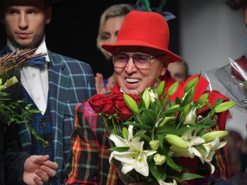 Трясся и невпопад улыбался: вернувшийся в «Модный приговор» Слава Зайцев вызвал оторопь