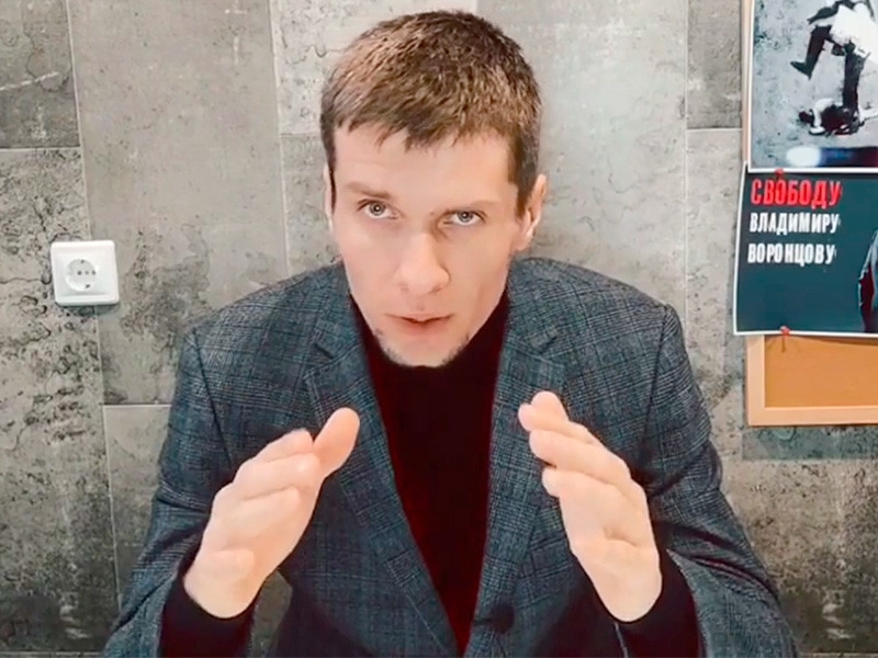 У бывшего полицейского, который уволился после приговора Навальному, прошел обыск