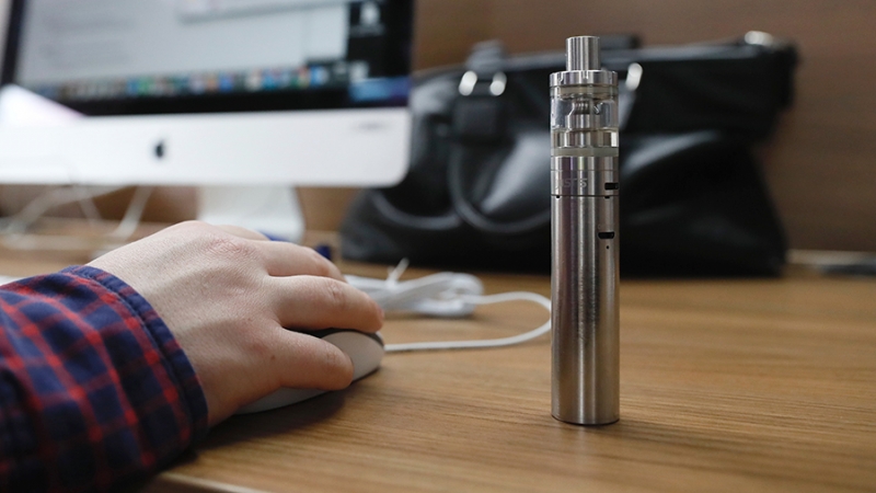 В Госдуме отреагировали на возможный запрет жидкостей для электронных сигарет