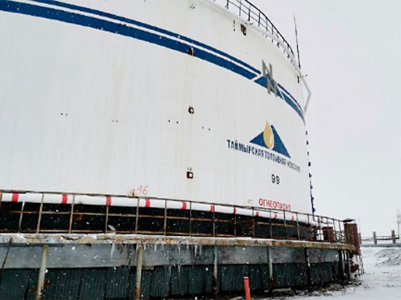 В Красноярском крае произошла утечка топлива на территории предприятия "Норникеля" (ВИДЕО, ФОТО)