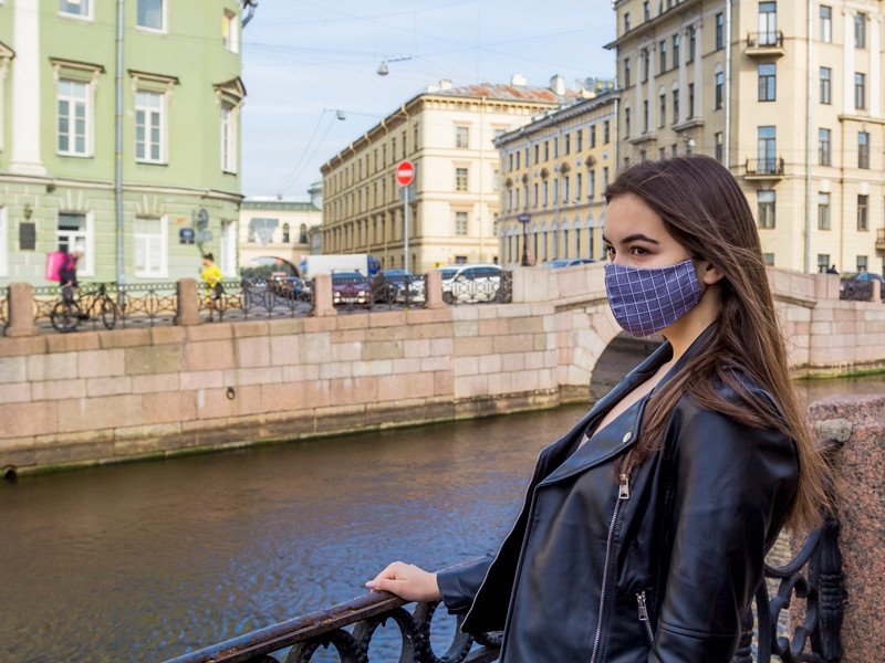 В Петербурге до 12 июля продлили коронавирусные ограничения