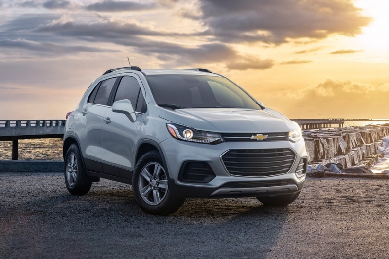 Брат прежнего Opel Mokka от Chevrolet не собирается на покой: паркетник Trax стал мощнее