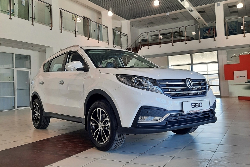 Dongfeng остаётся в России: стартовали продажи кроссовера DFM 580 с турбомотором