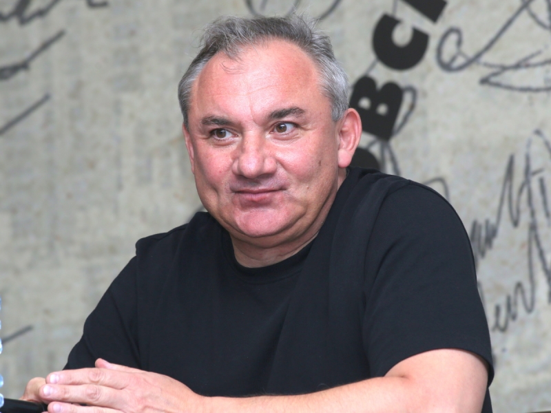 Фоменко вывел в свет младшего сына