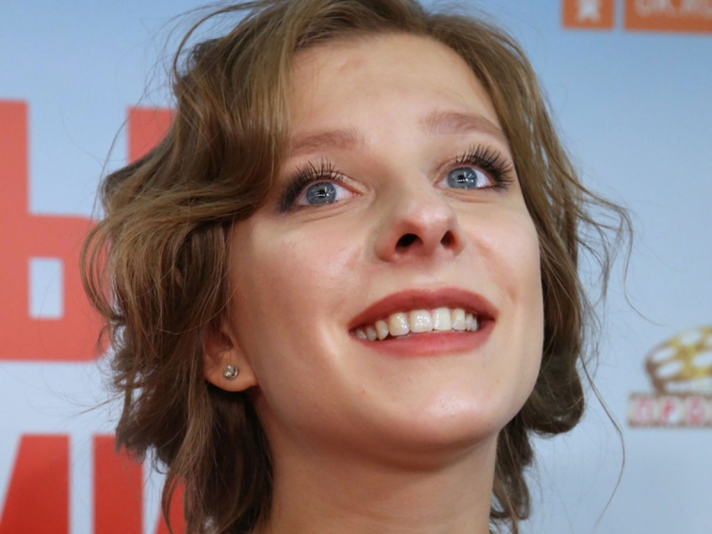 Глубоко беременную Лизу Арзамасову пасет теща Ильи Авербуха