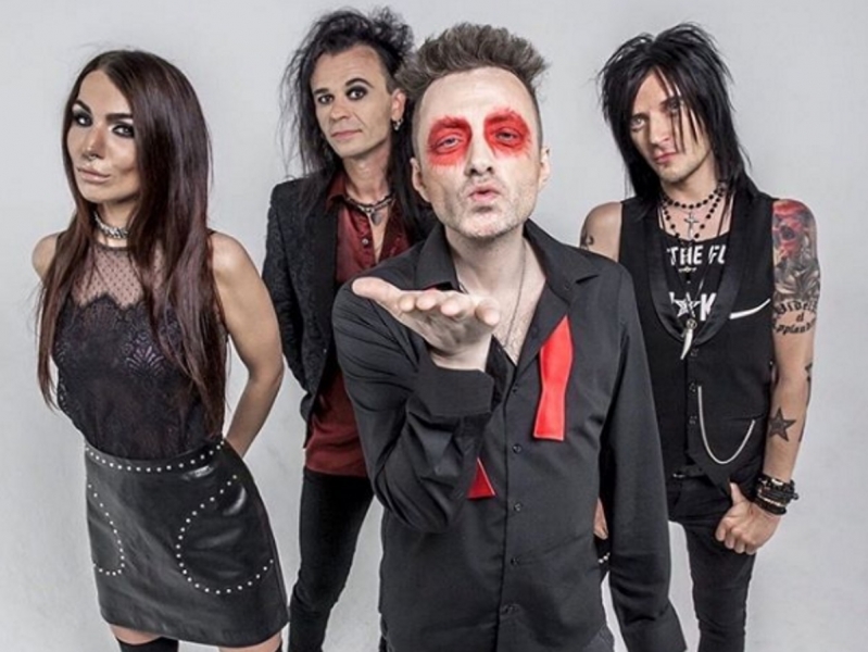 Мертвецки пьяного Глеба Самойлова вывели на сцену под руки: видео