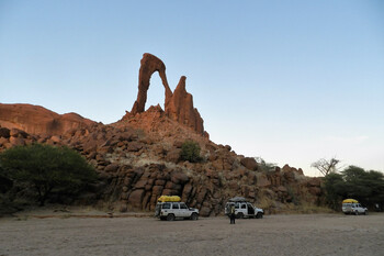 МИД Чада принёс извинения задержанным российским туристам