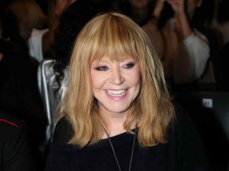 «Ого! Моложе Галкина выглядит»: дерзкая Пугачева в расстегнутой рубашке произвела фурор