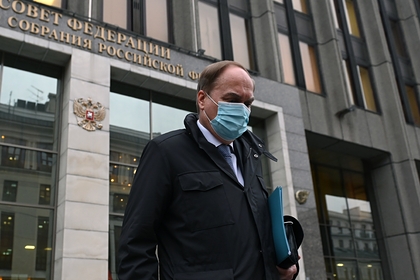 Посол России вылетел в США