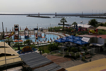 С 1 августа курорты Краснодарского края закрываются для непривитых туристов 