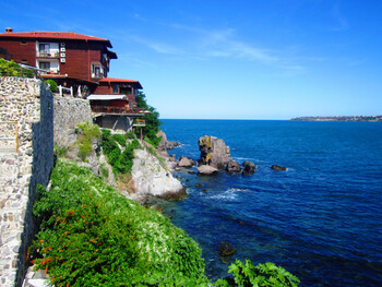 Туроператоры ожидают разрешения на запуск чартеров в Болгарию