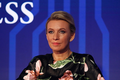 В МИД прокомментировали заявления Меркель и Макрона цитатой из песни