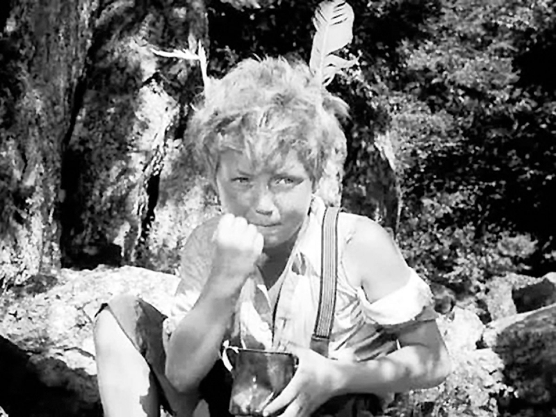 «Вождь краснокожих» из комедии Гайдая погиб под трамваем