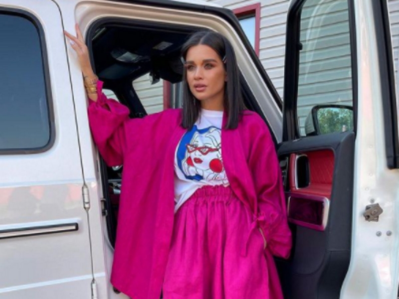 Бородина устраивает тусовки и хвастается цветами из-за страха и отчаяния