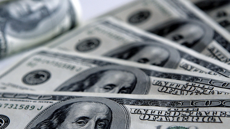 Чистый отток капитала из России за первое полугодие снизился на 9,6%