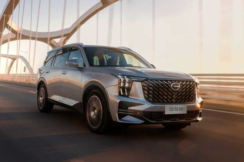 Новый GAC GS8: к «обычному» SUV присоединился гибрид со своим дизайном и системой Toyota