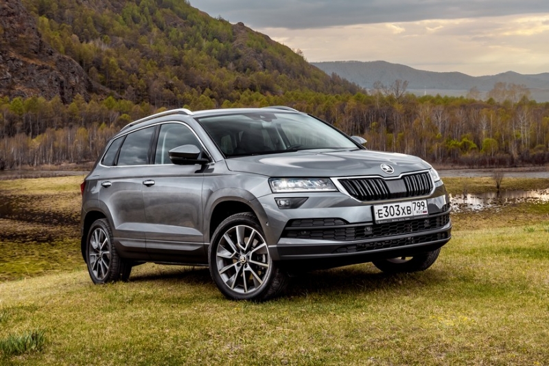 Обновки для Skoda Karoq в РФ: 1.6 MPI доступен с 6АКП, турбомотору досталась коробка от Taos
