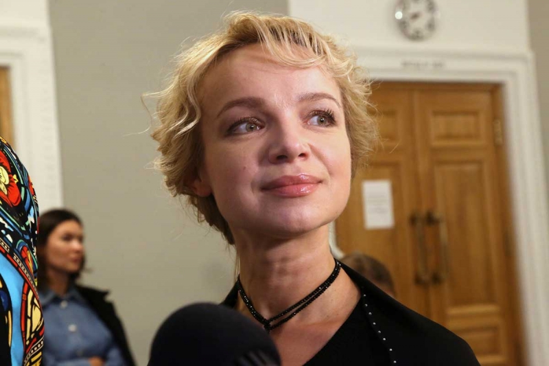 Полураздетую Цымбалюк-Романовскую нашли в сухой траве