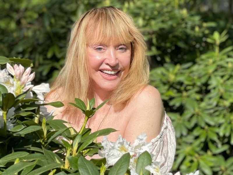 «Порвала ей рот, глаз»: домработница Люся рассказала о драке Пугачевой с целительницей Джуной