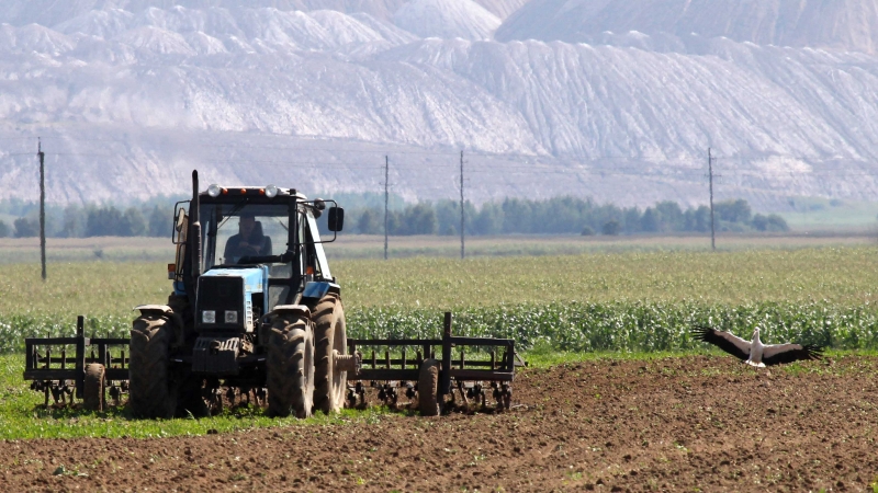 Правительство РФ проработает возможность фиксации цен на удобрения