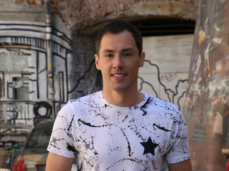 Унесли облизанные палочки: Еремеев пришел в ужас от странных действий Мишулиной и ее мужа