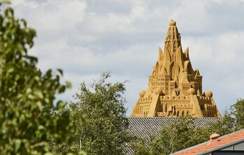 В Дании построили самый высокий замок из песка в мире