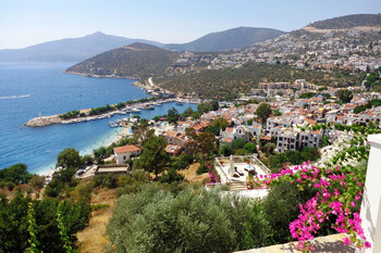 В Турции из-за роста заболеваемости предлагают ограничить въезд для туристов из РФ