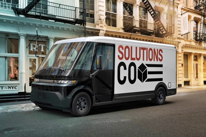 GM анонсировала два коммерческих электромобиля: батарейный фургон и водородный грузовик