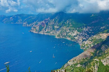 Италия ввела санитарные пропуска с QR-кодом