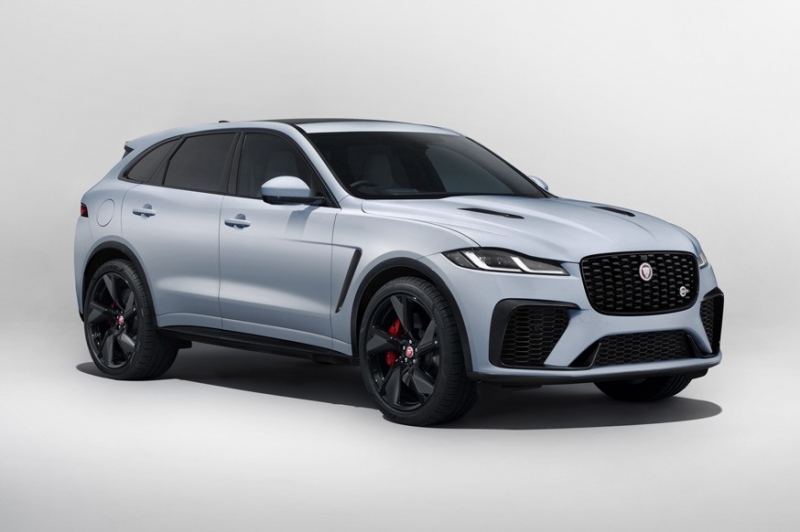 Jaguar «освежил» кроссовер F-Pace за счёт новых функций и версии R-Dynamic Black