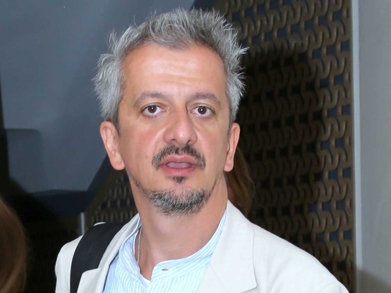 Константин Богомолов похвастался дочерью с синими волосами