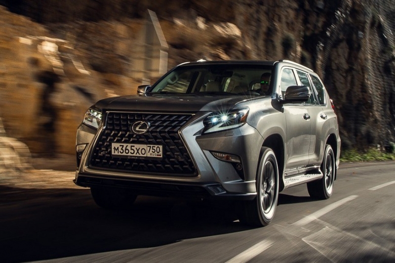 Lexus GX для России: теперь с переделанным салоном, но «чёрная» версия нам пока не досталась