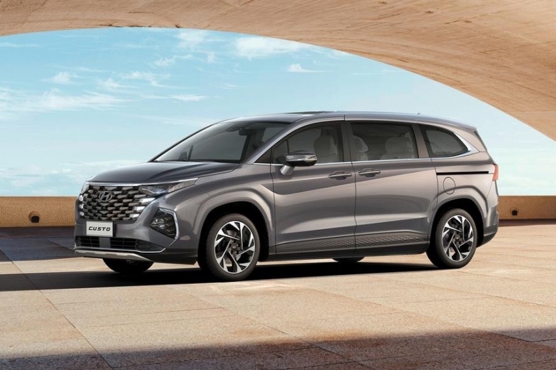 Минивэн Hyundai Custo почти полностью раскрыт: пока без «кроссовера»