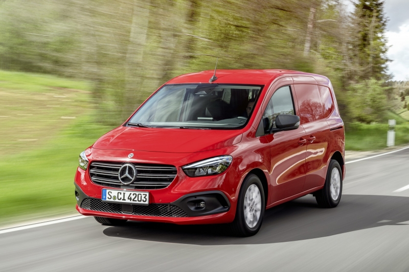 Новый Mercedes-Benz Citan: не такой практичный, как родственный Renault Kangoo