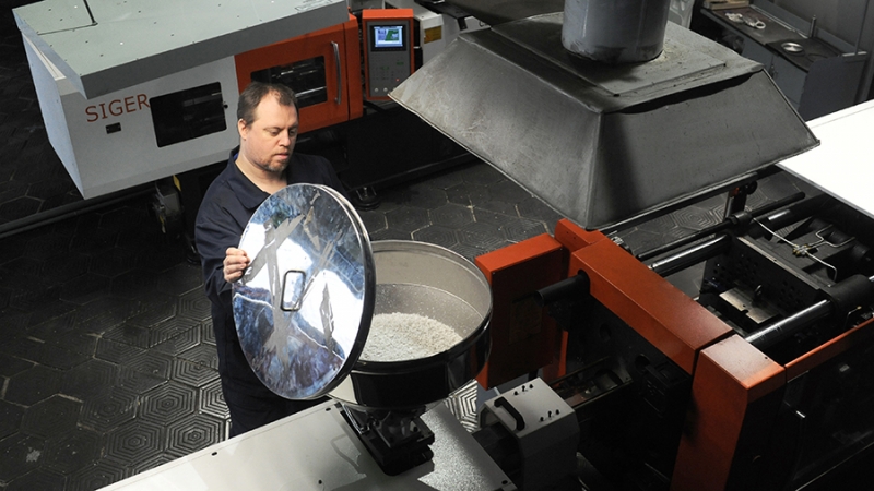 Пластичное решение: ЦБ поддержал продажу пластмасс на бирже