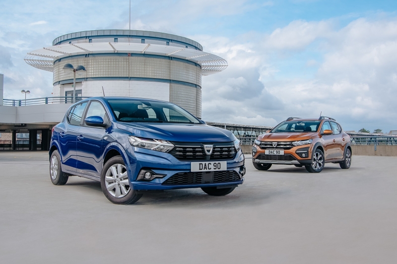 По-прежнему дёшево, но уже не сердито: Dacia Sandero обошёл по продажам VW Golf