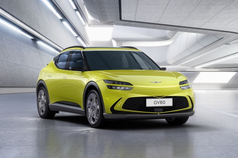 Серийный электрокросс Genesis GV60: камеры вместо зеркал и «хрустальный шар» в салоне