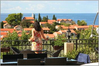 В Черногории отменяют бесплатное ПЦР-тестирование для туристов 