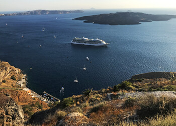 В Греции ужесточили ограничения в связи с COVID-19 