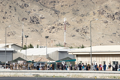 В результате взрыва у аэропорта Кабула погибли два человека