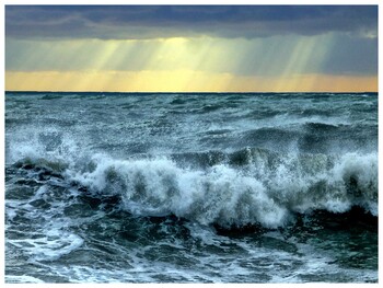 В Сочи объявлено штормовое предупреждение на ближайшие три дня