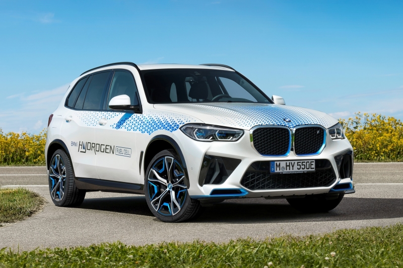 Водородный BMW iX5 Hydrogen: уже без камуфляжа, премьера — в сентябре