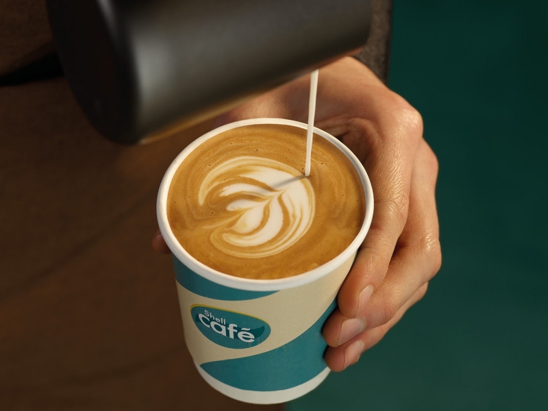 Концерн «Шелл» приглашает посетителей АЗС на кофе