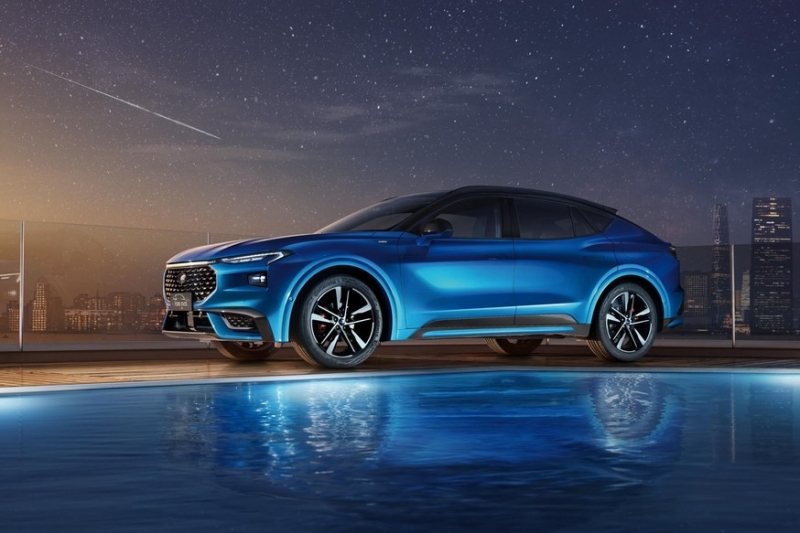 Кросс-лифтбек Ford Evos выходит на рынок: заметно дороже Citroen C5 X