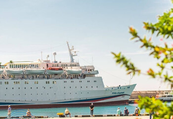 Лайнер «Князь Владимир» отменил все круизы сезона 2021